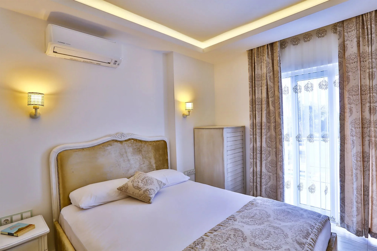 Отель Linda Beach