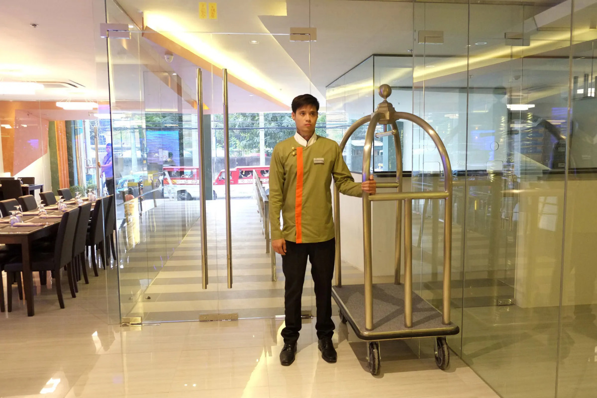 Southpole Central Hotel