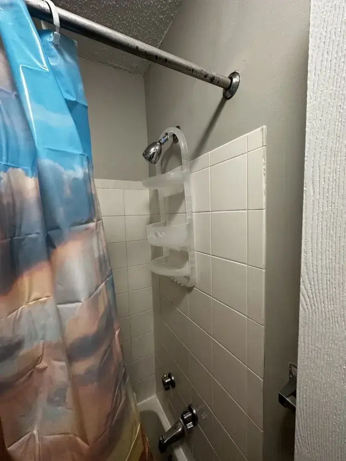 2 BR con patio por el centro comercial