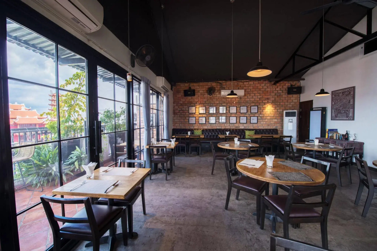 The Alcove Library Hotel