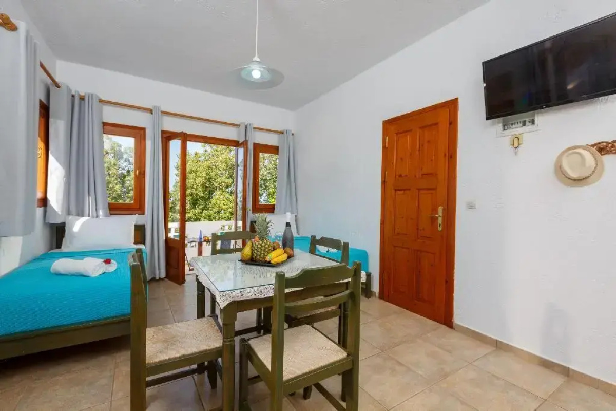 Romantica Hotel Apartments