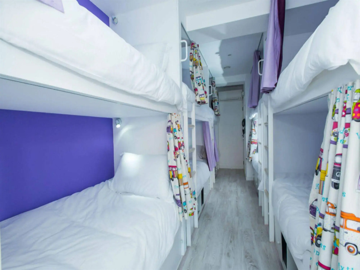 Golden Tram 242 Lisbonne Hostel