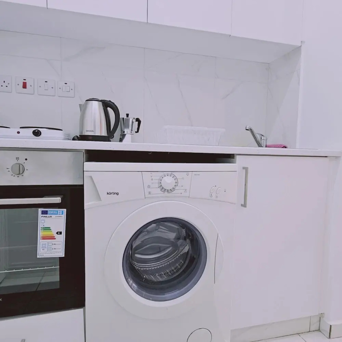 109 LIM 3 - Stay Terra Cota Studio