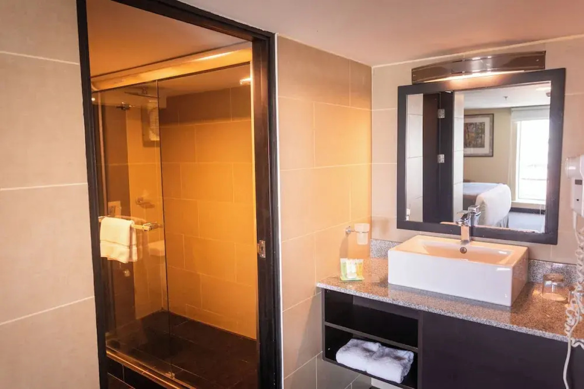 Urban Green Hotel & Suites