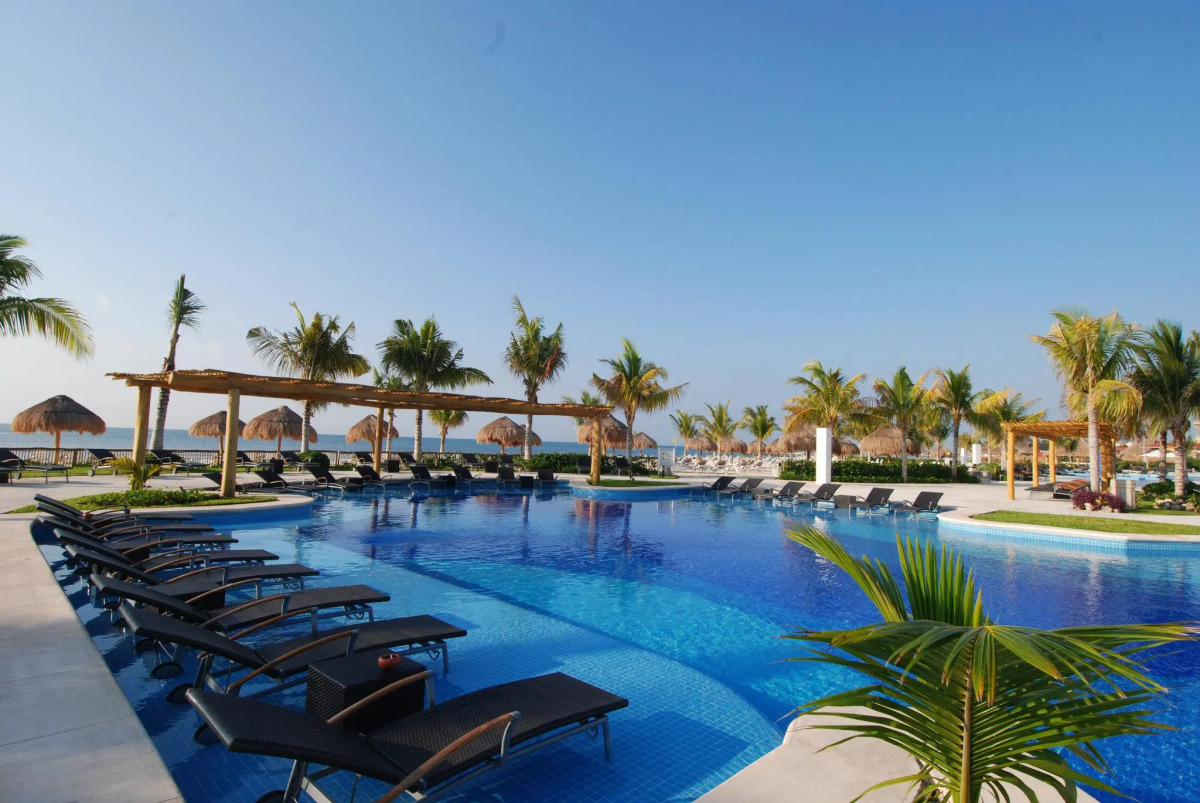 BlueBay Grand Esmeralda All Inclusive