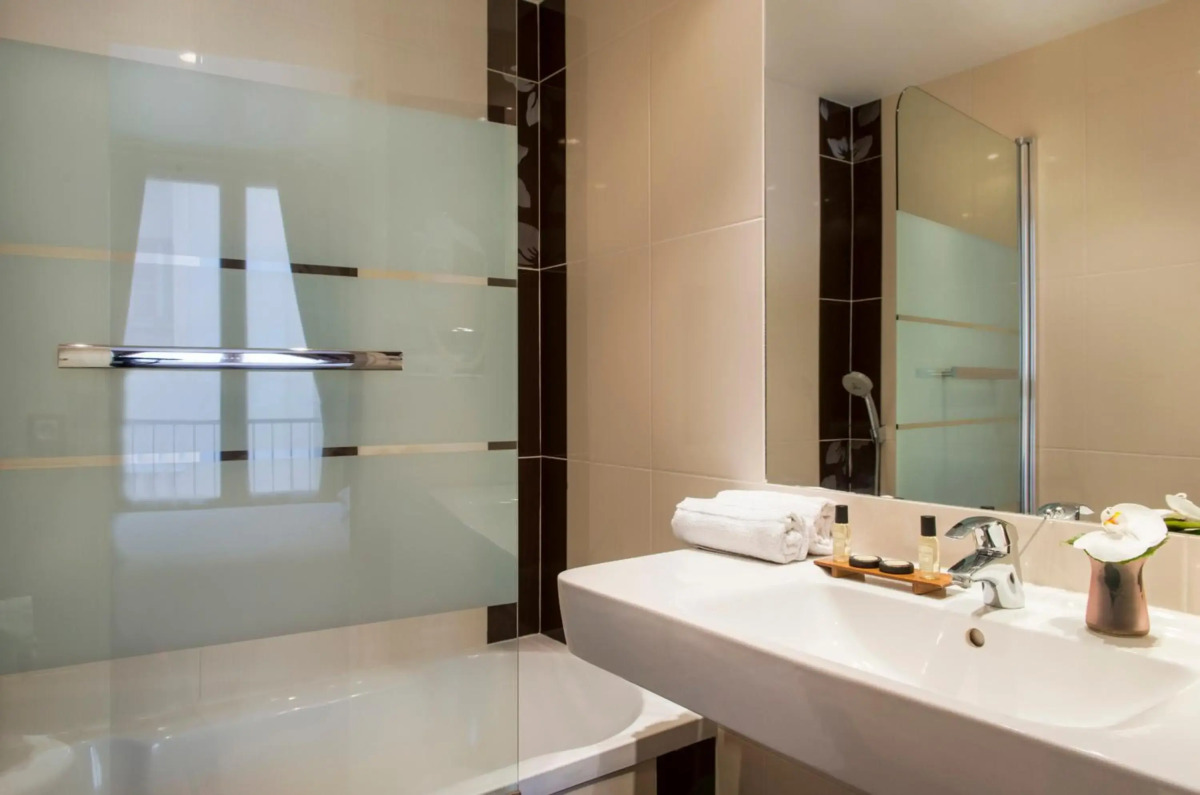 Premiere Classe Paris Ouest - Pont De Suresnes