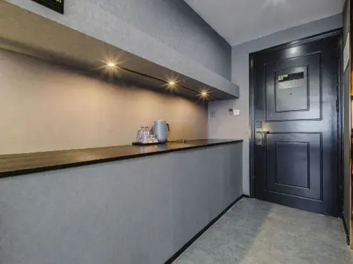 Banana  Design Hotel (Guangzhou Nancun Wanbo Subway Station Wanda Shop)