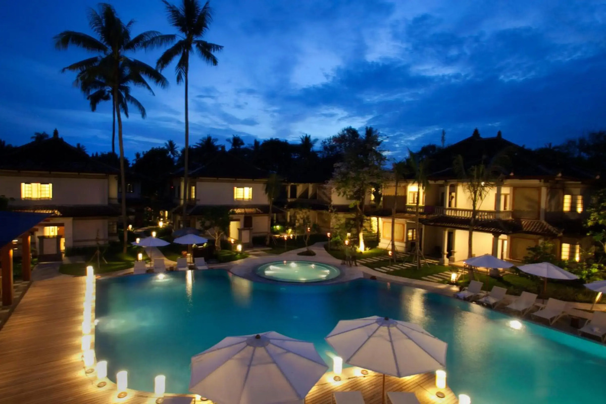 Отель Grand Whiz Nusa Dua