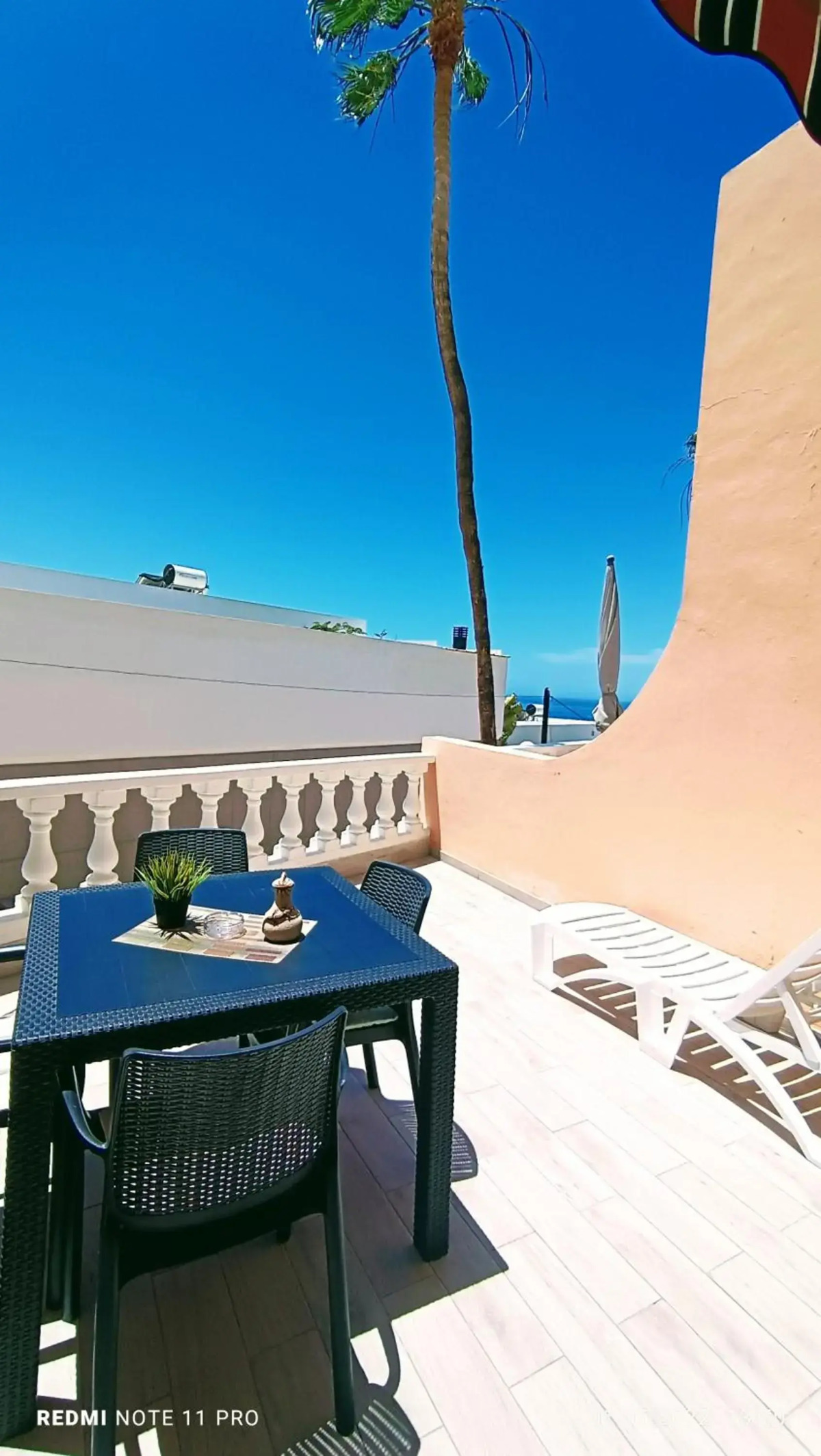 Paradise Court Aparthotel