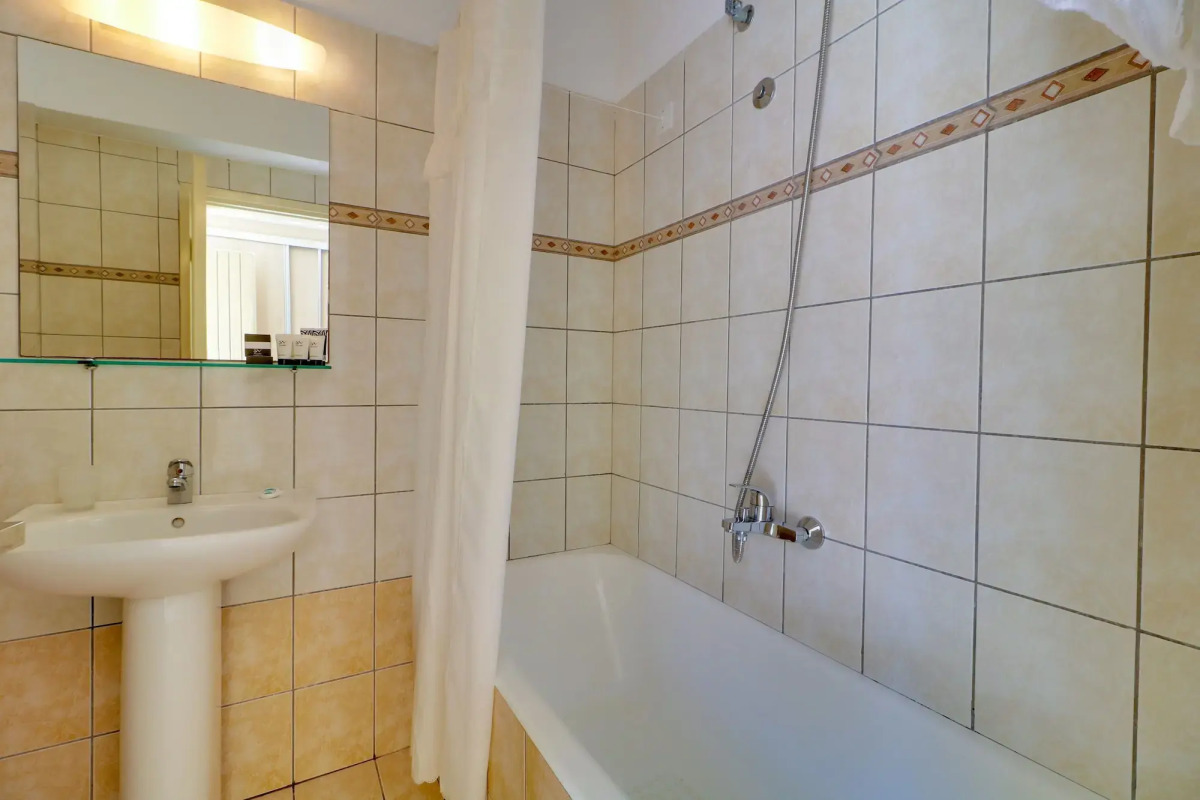 Отель Bomo Tosca Beach