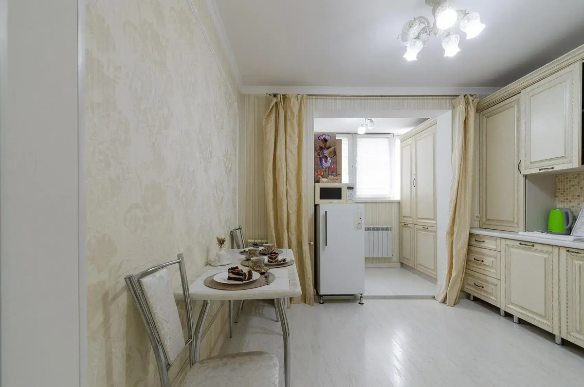 Квартирное бюро Крылья на улице Ивана Франко 7