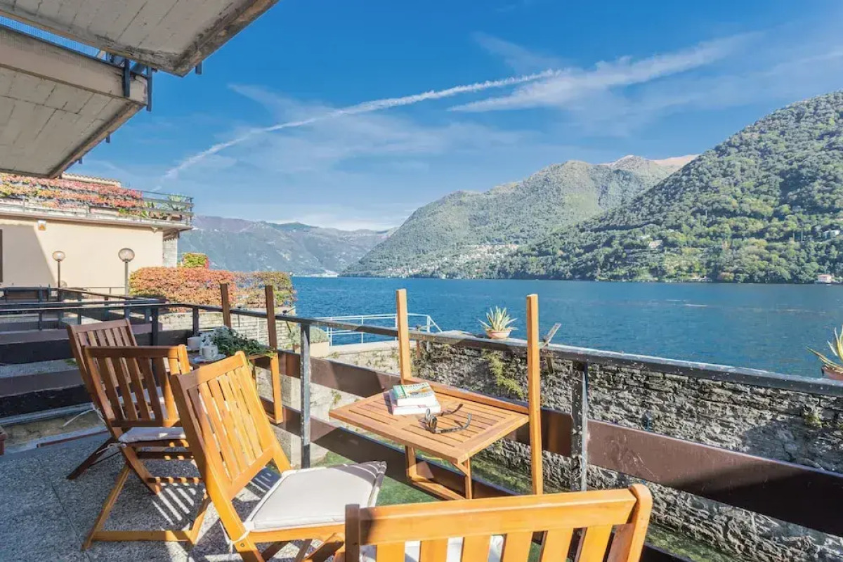 Your Private Harbour Nearby George Clooney