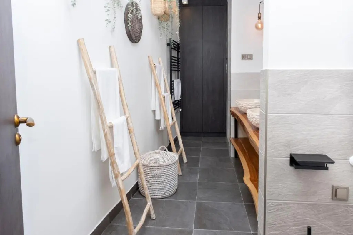 Elisabeth Downtown Apartments by UrbanRent