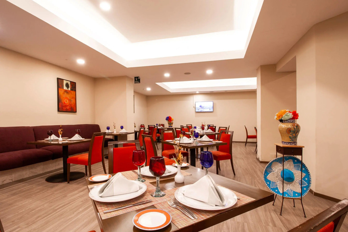 Отель Camino Real Aeropuerto Mexico