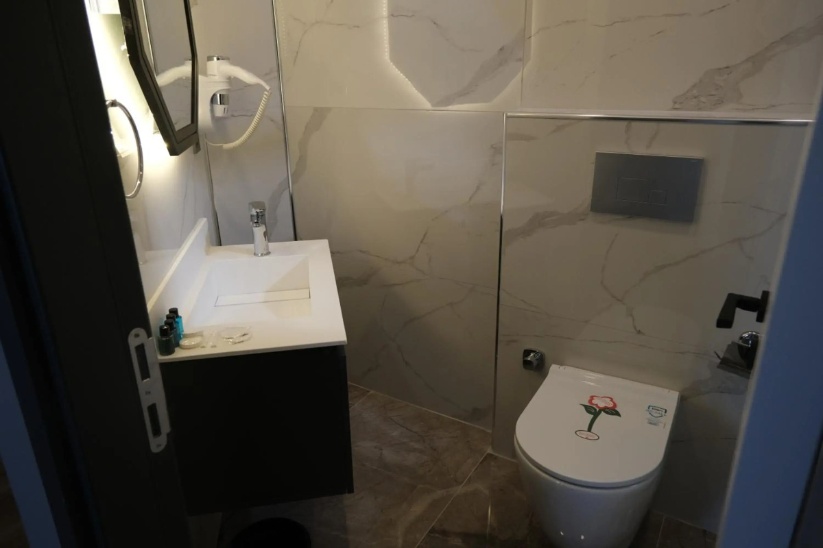 The Pearl Airport Hotel