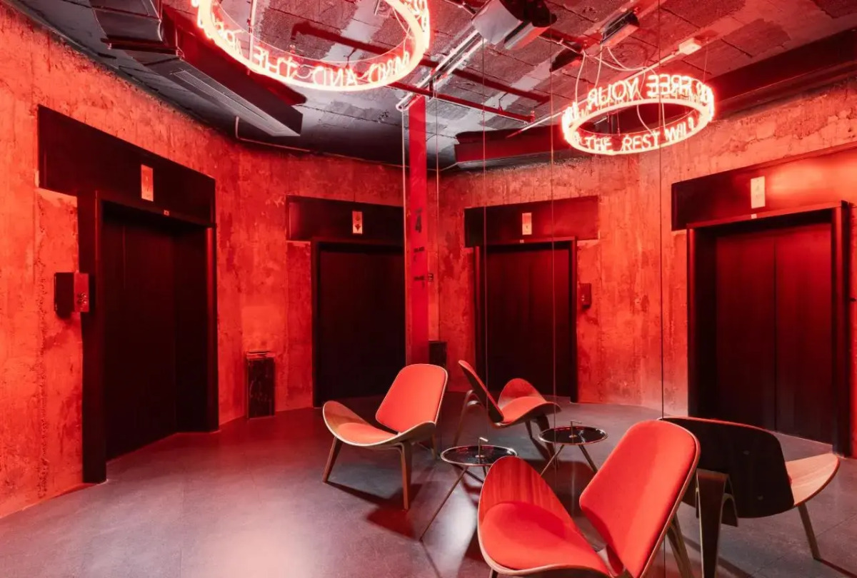 Brown Brut Seafront Hotel