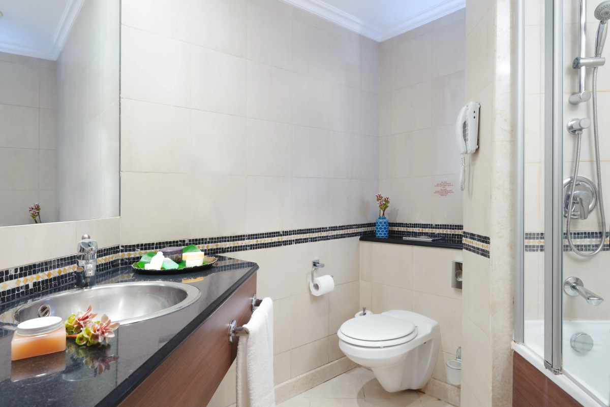 Leonardo City Tower Hotel Tel Aviv