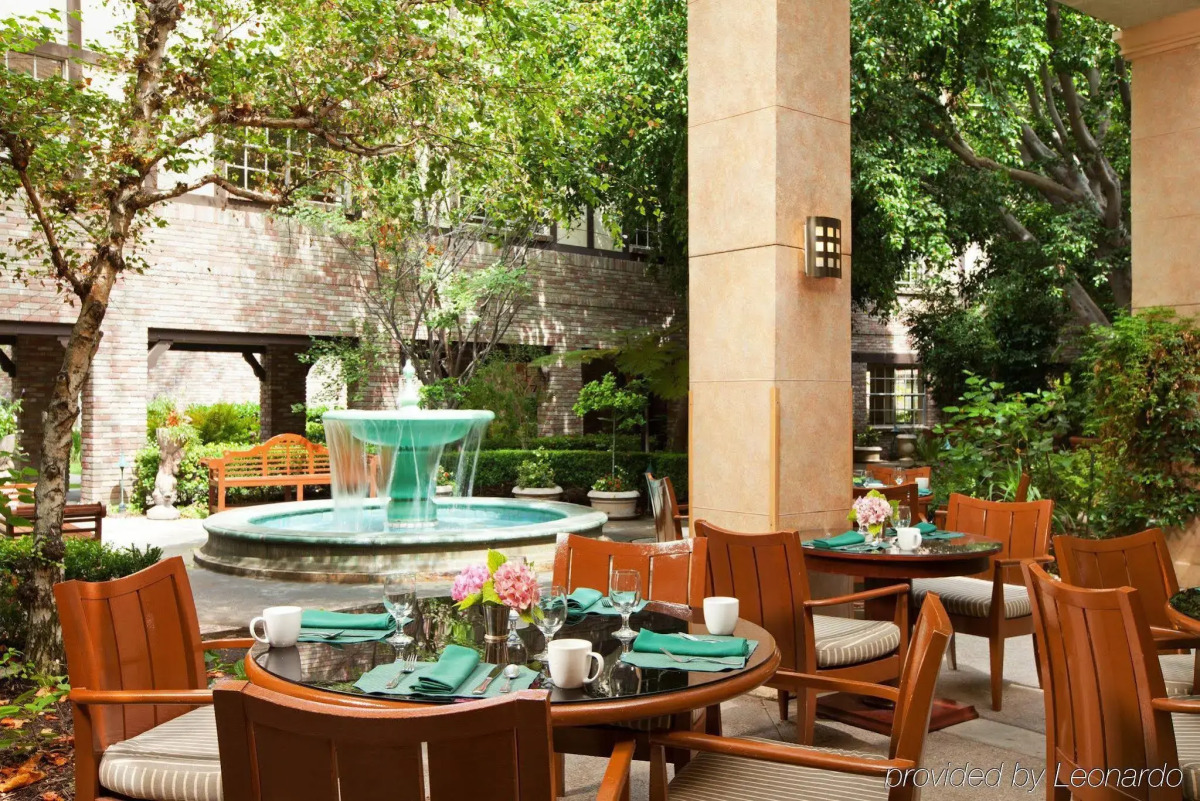 Anaheim Majestic Garden Hotel