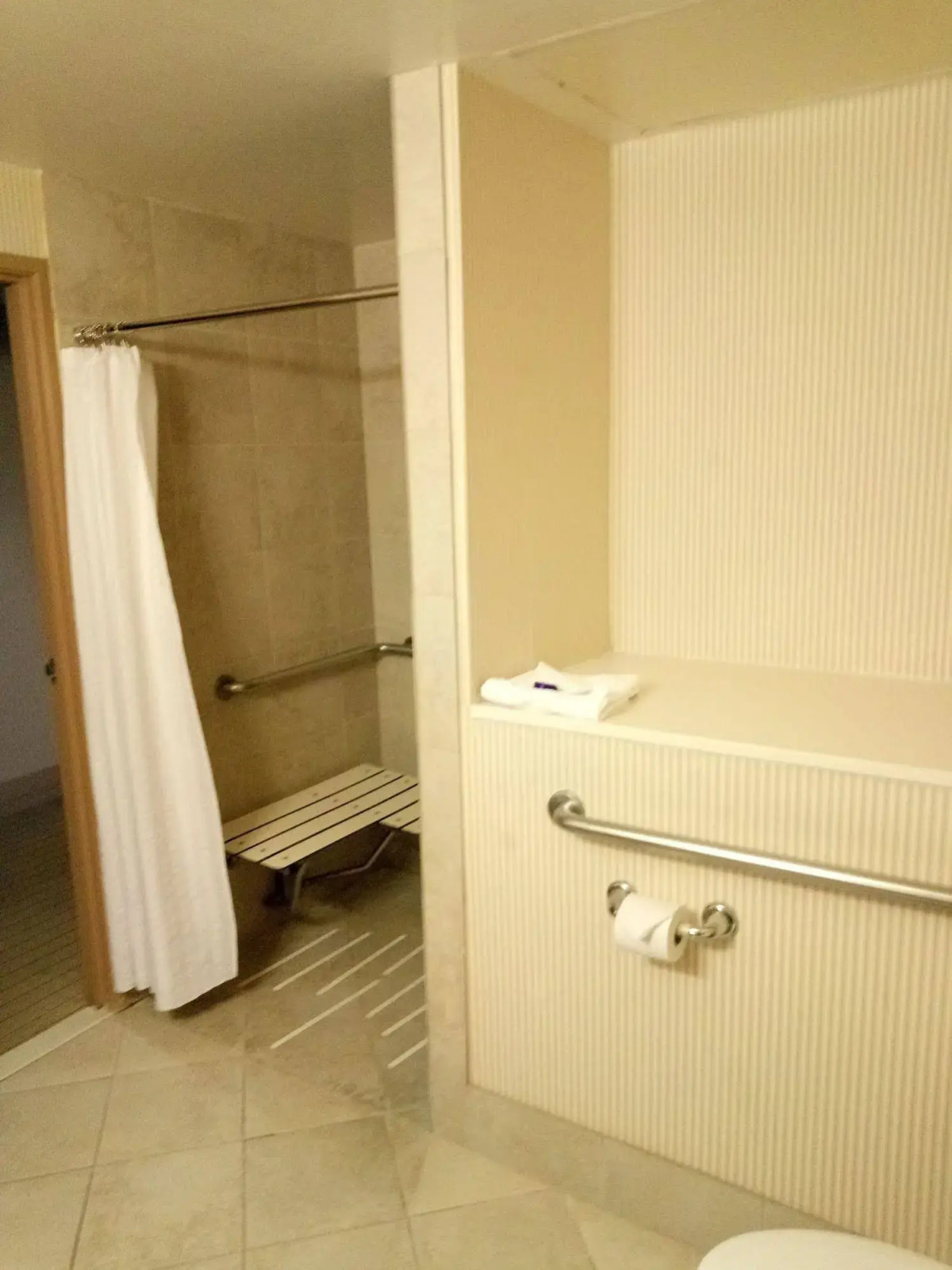 Anaheim Majestic Garden Hotel