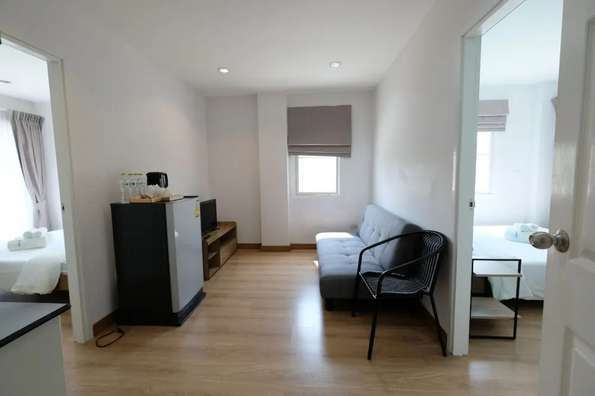 Living at Sphere Apartment - Family room