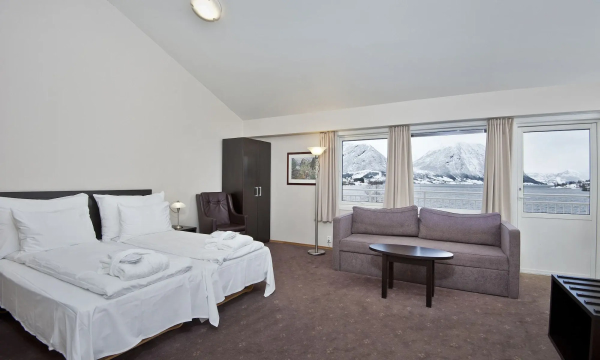 Отель Grand Skei