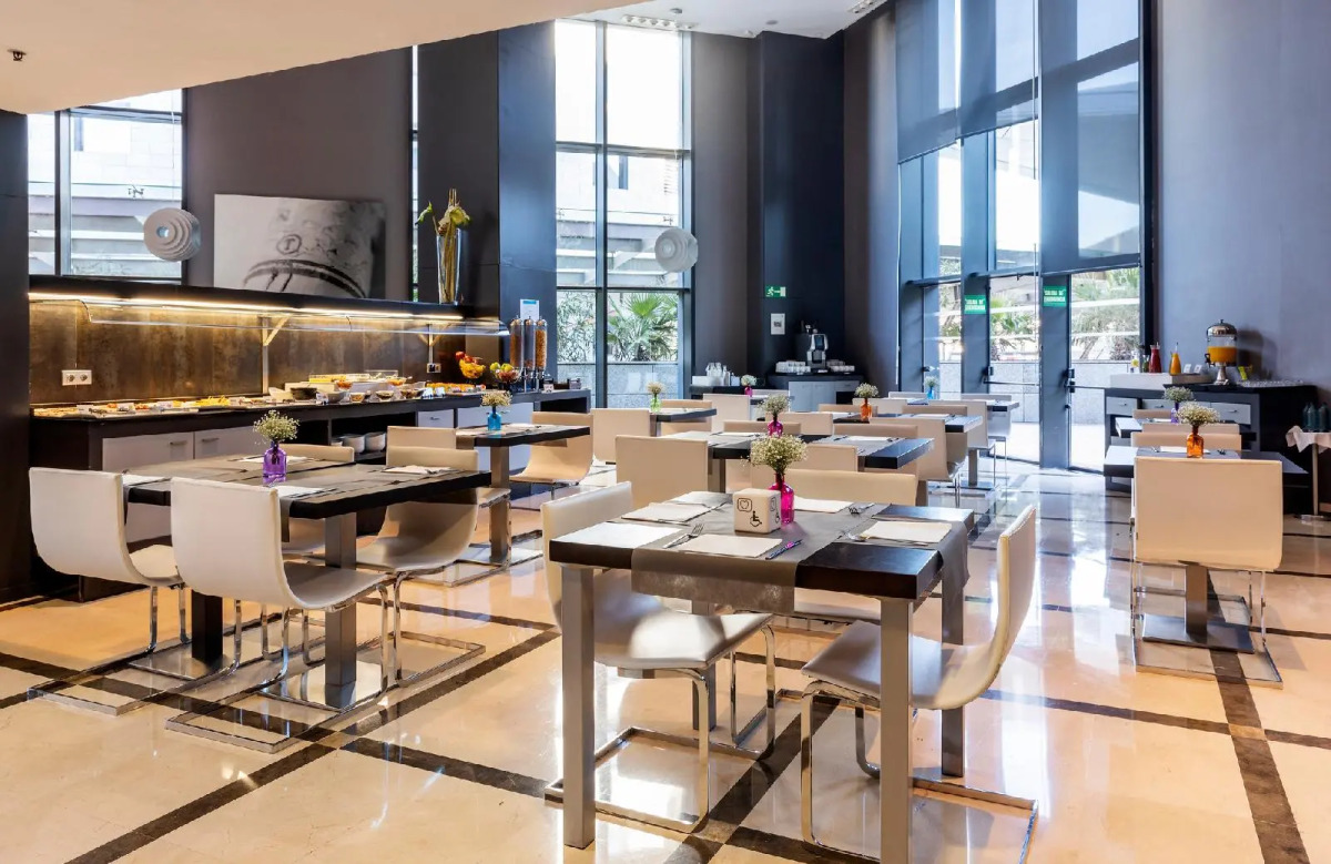 Hotel Ilunion Aqua 4