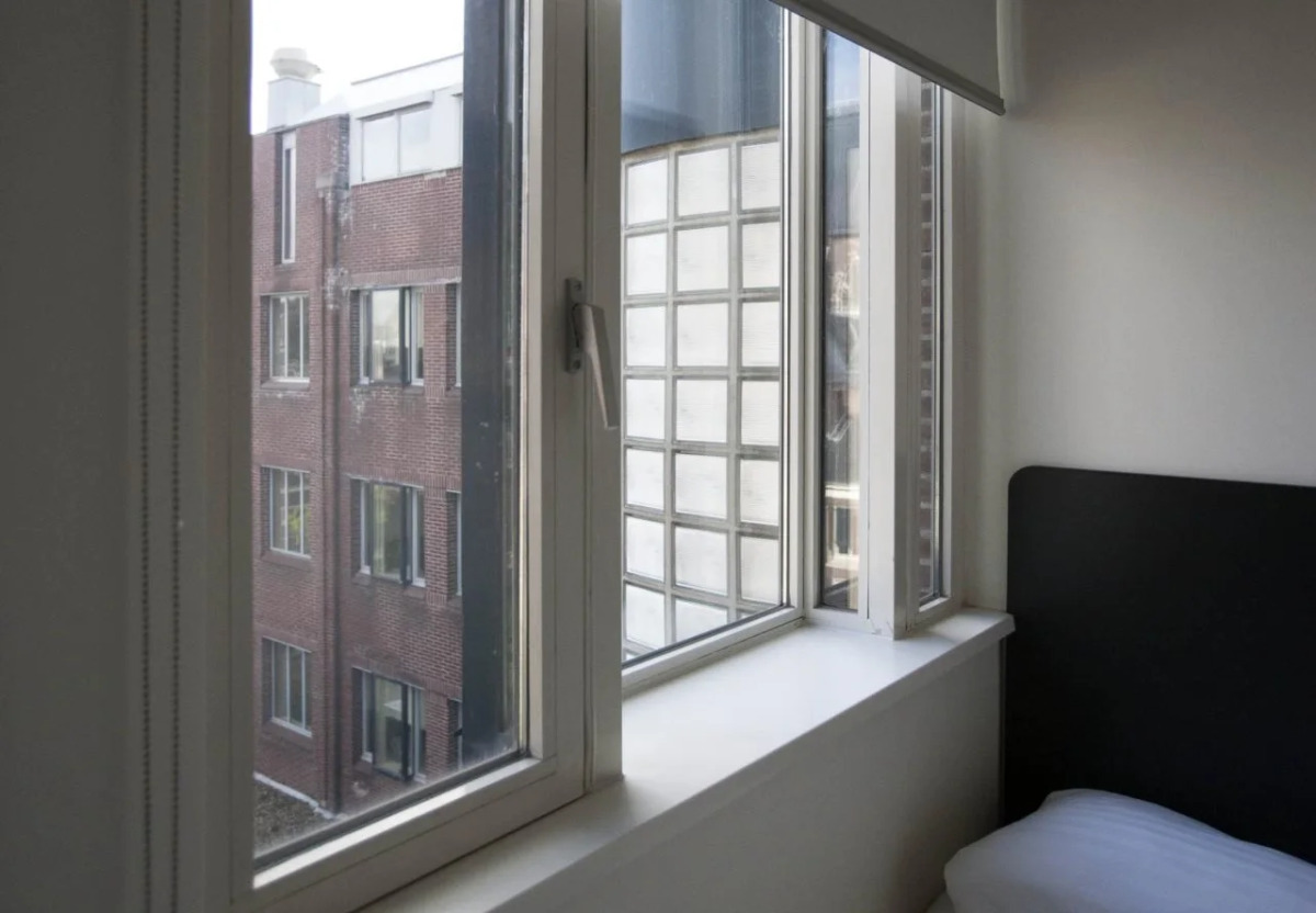 easyHotel The Hague City Centre