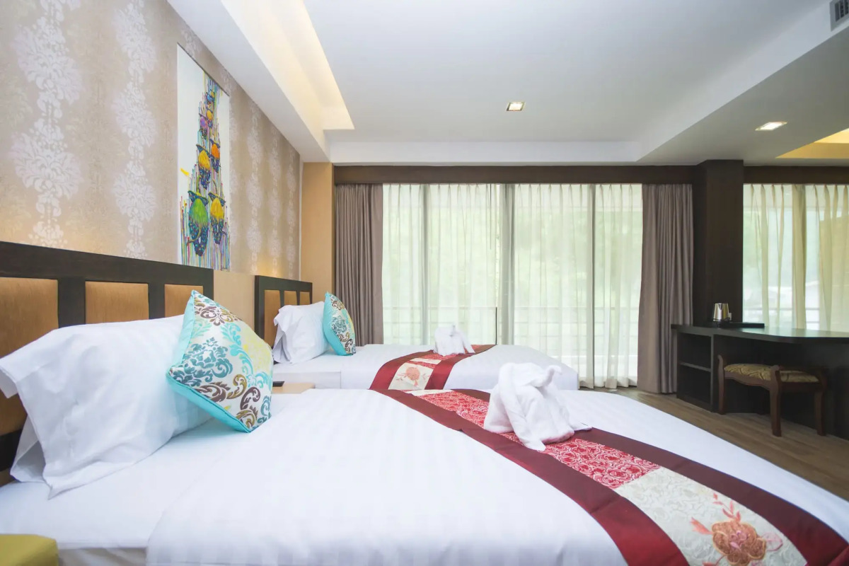 Phi Phi Nice Beach Hotel Hip