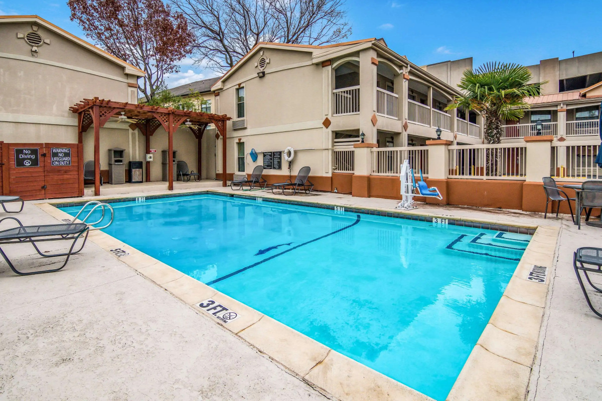 Quality Inn & Suites Dallas - Cityplace