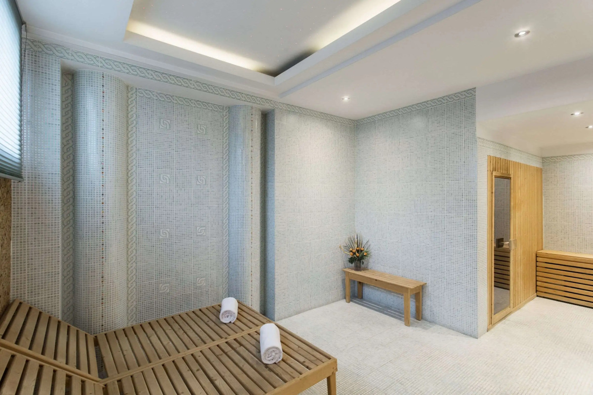 Ramada Hotel & Suites by Wyndham Bucharest North