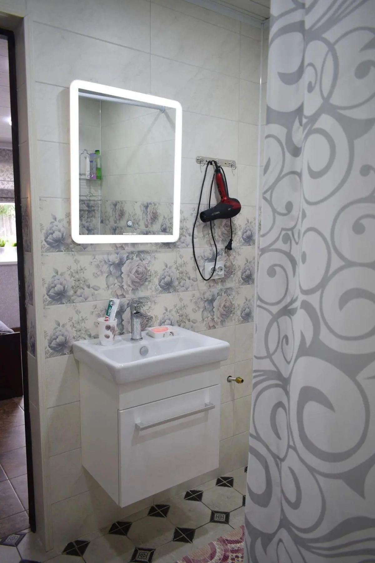 Цветочный домик у ЛеСа