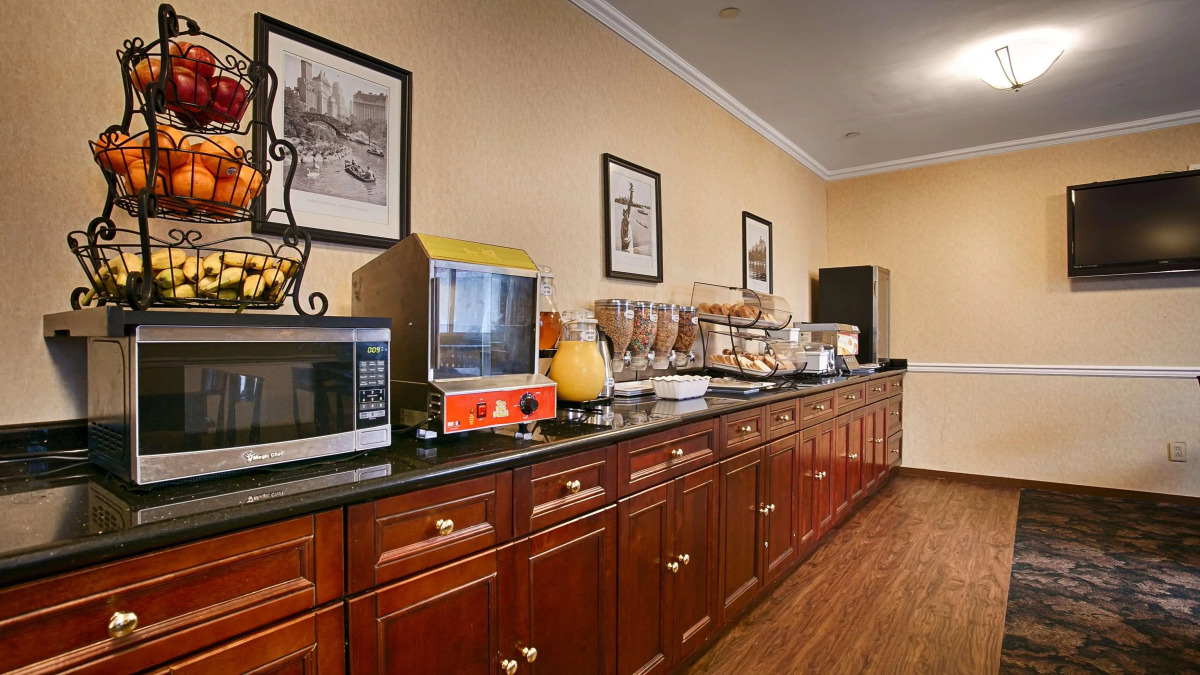 Best Western Queens Court Hotel