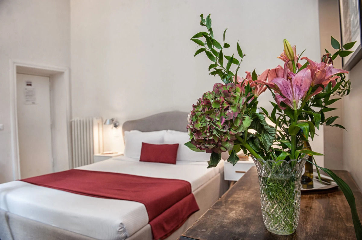 Terrace Pantheon Relais