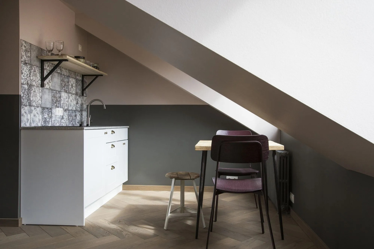 The Swan House by Heimaleiga