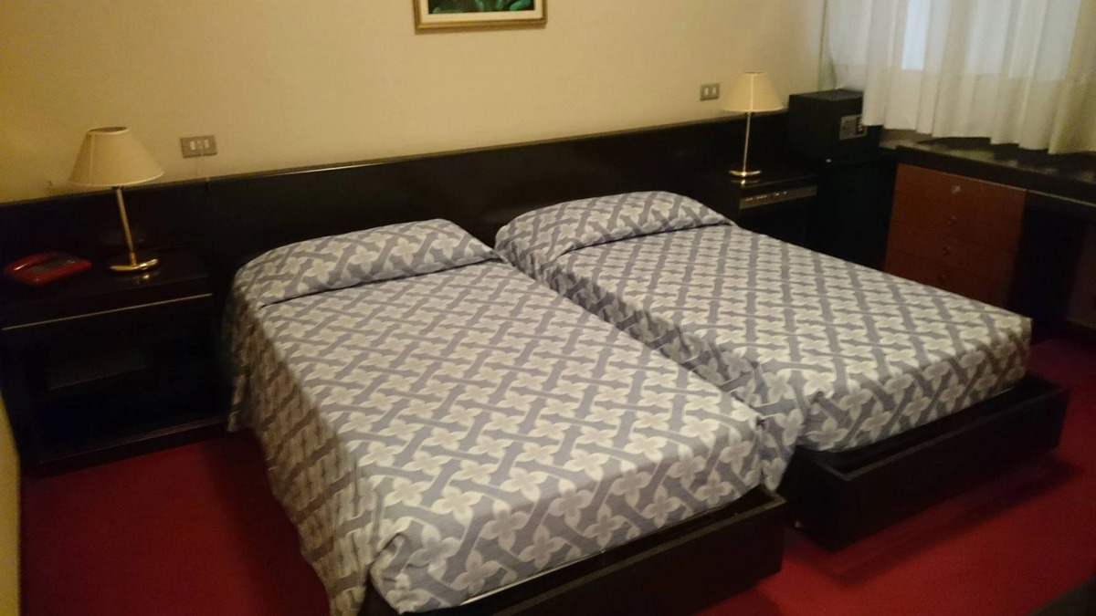 Отель Crisol Europa