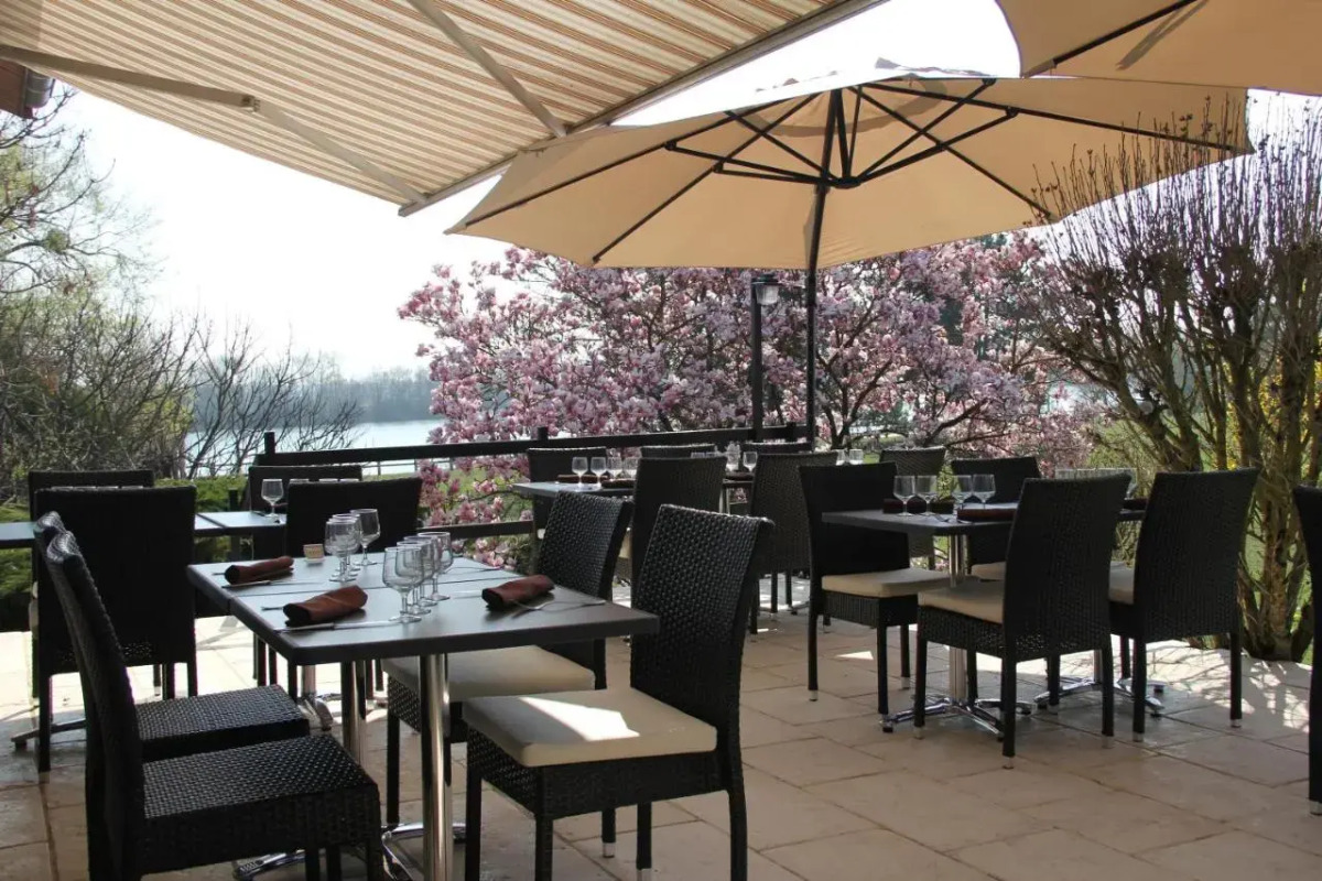 Logis Hôtel Restaurant La Vieille Ferme