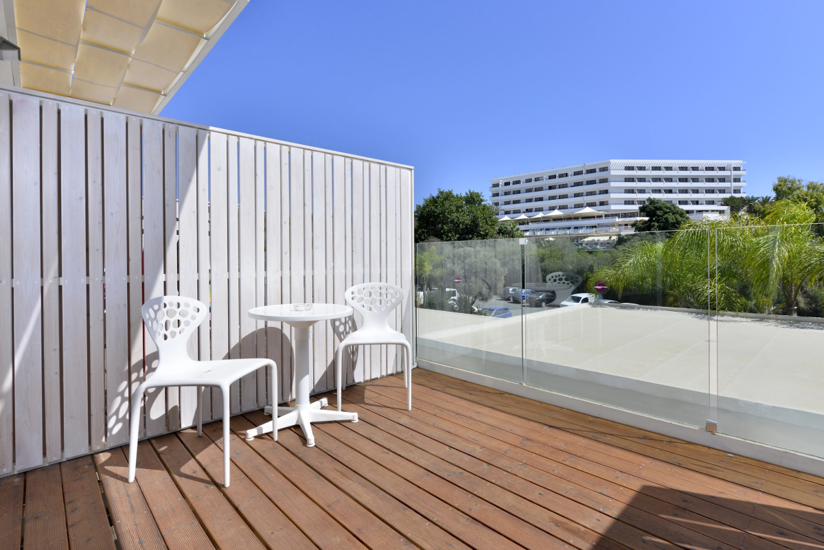 Napa Mermaid Hotel & Suites