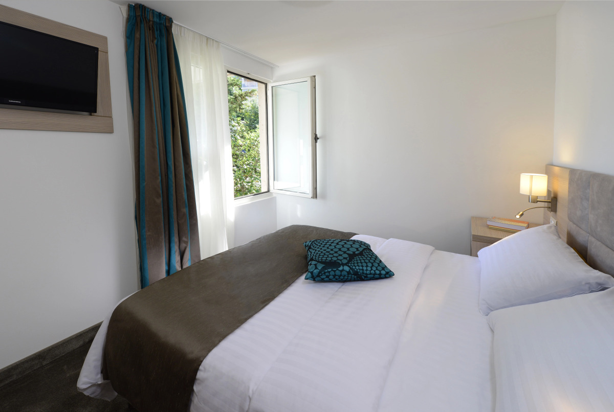 Grand Hotel Adriatic II