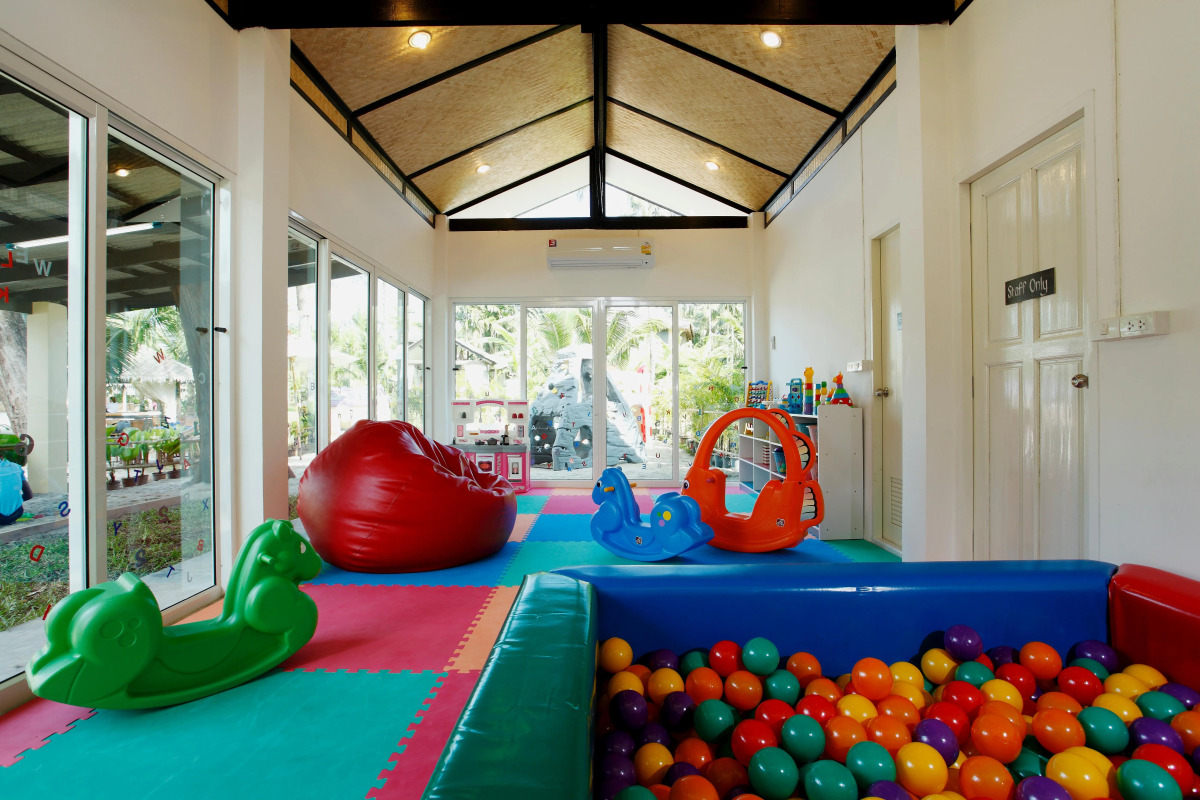 Centara Koh Chang Tropicana Resort