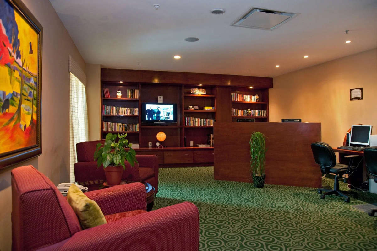 Courtyard By Marriott Cancun Airport