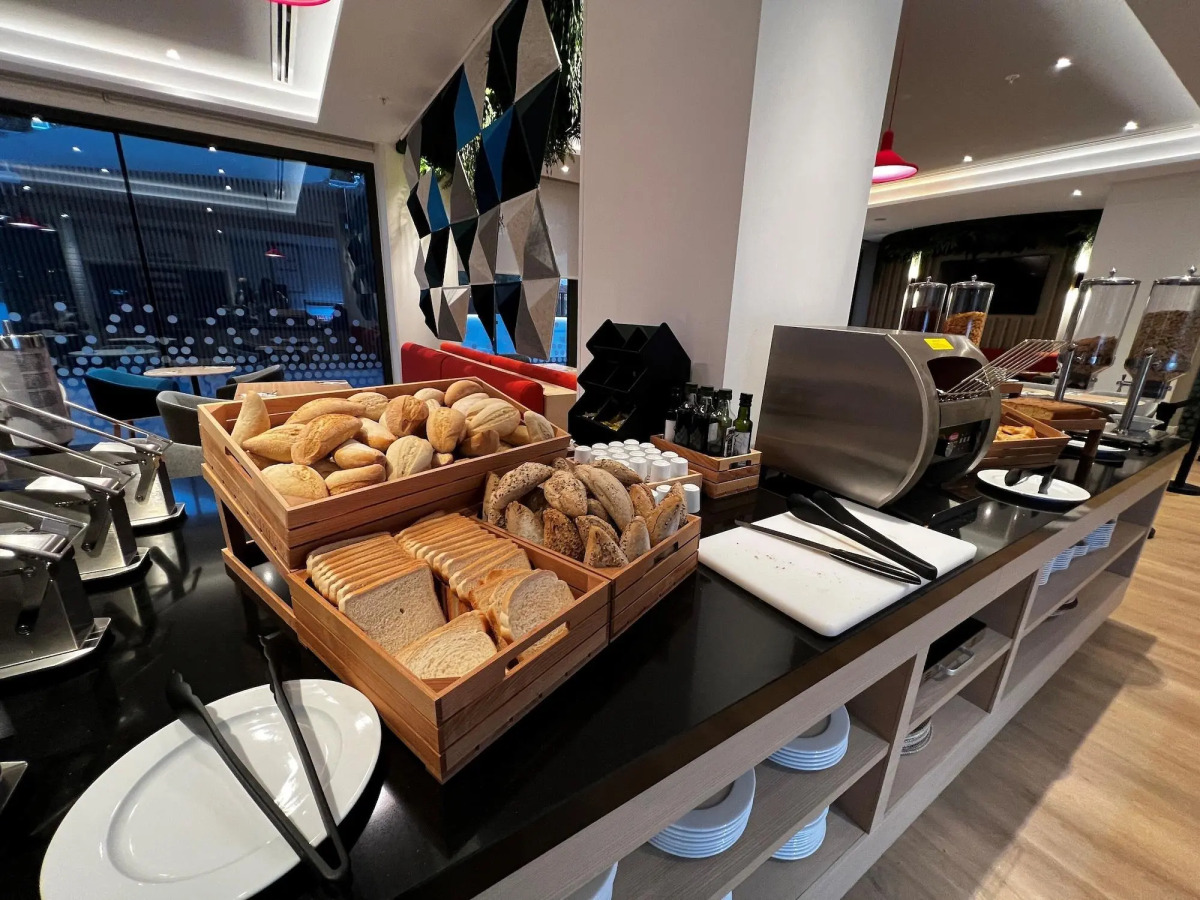 Holiday Inn Express Madrid Airport by IHG