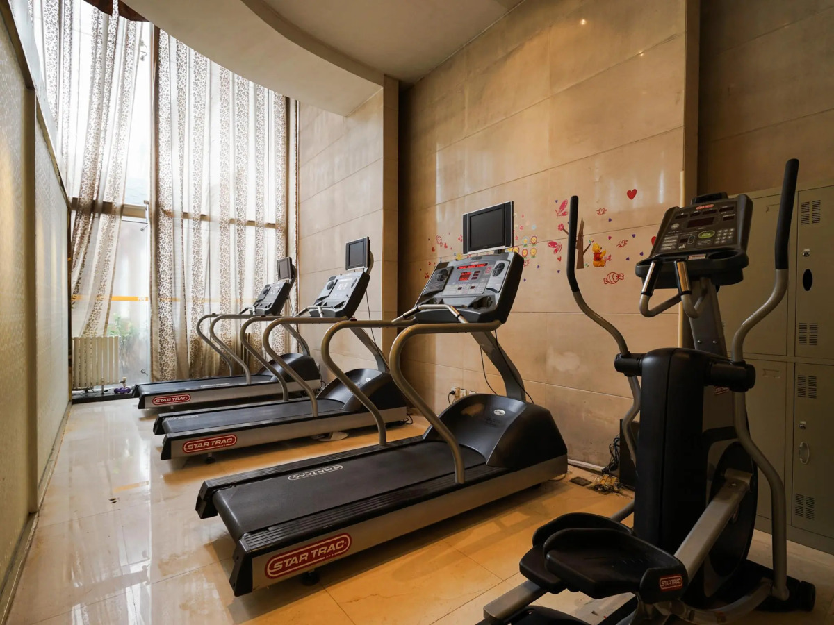 Super House International