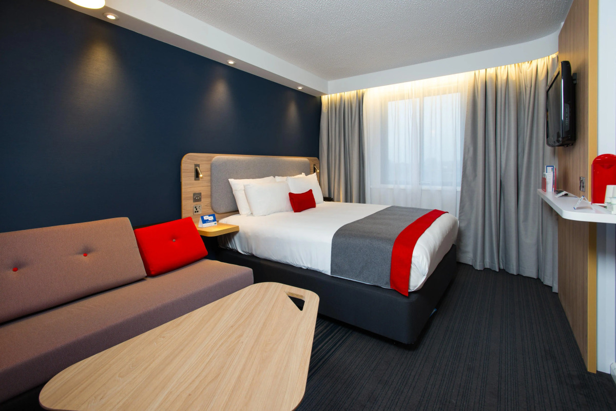 Holiday Inn Express London Luton Airport by IHG