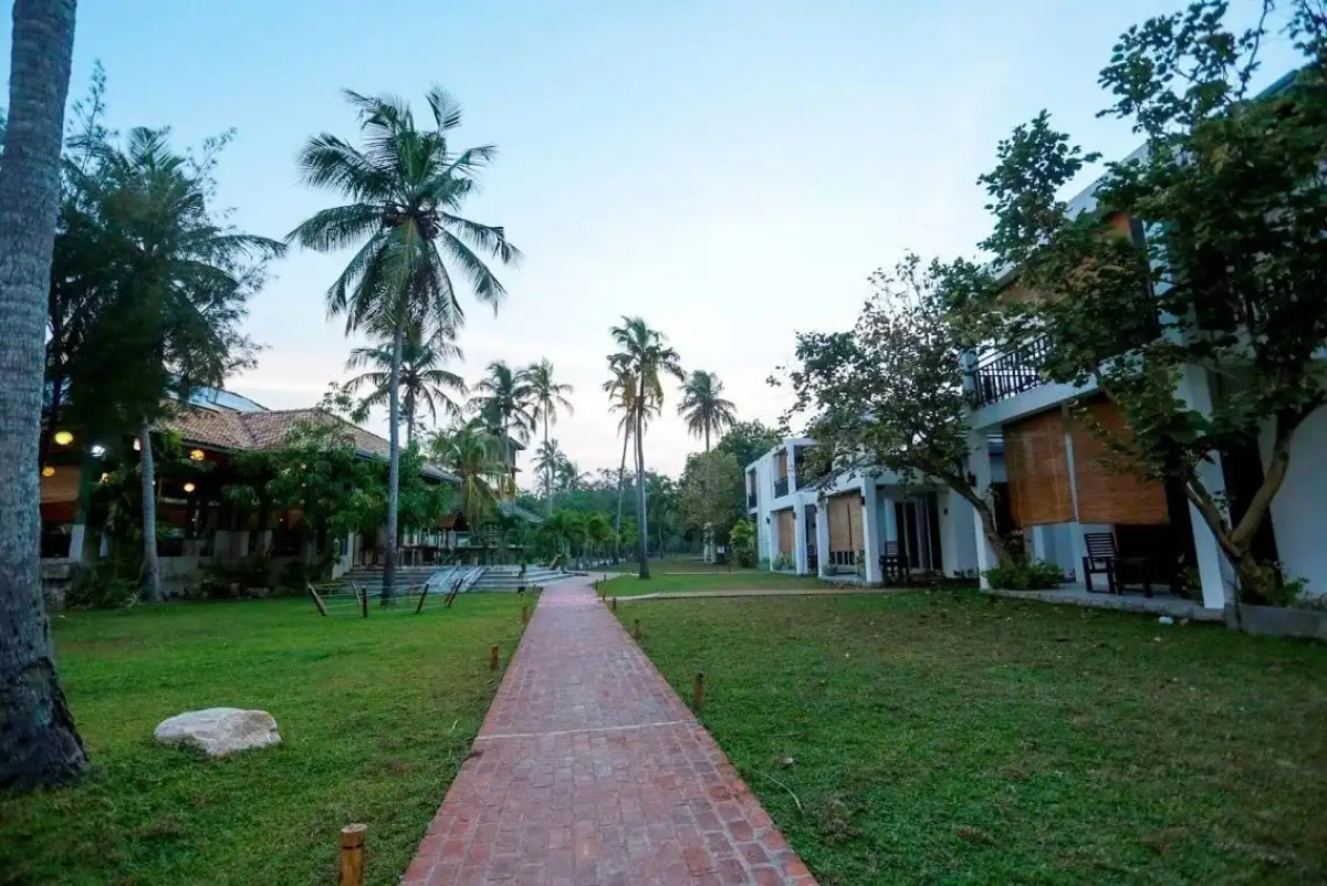 Отель Amaluna Resorts