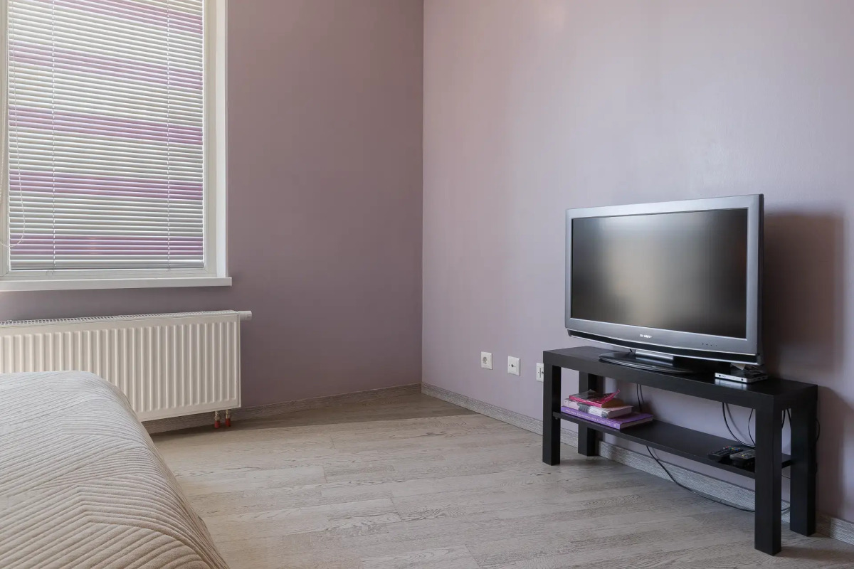 БелосНежность на набережной Обводного канала 108