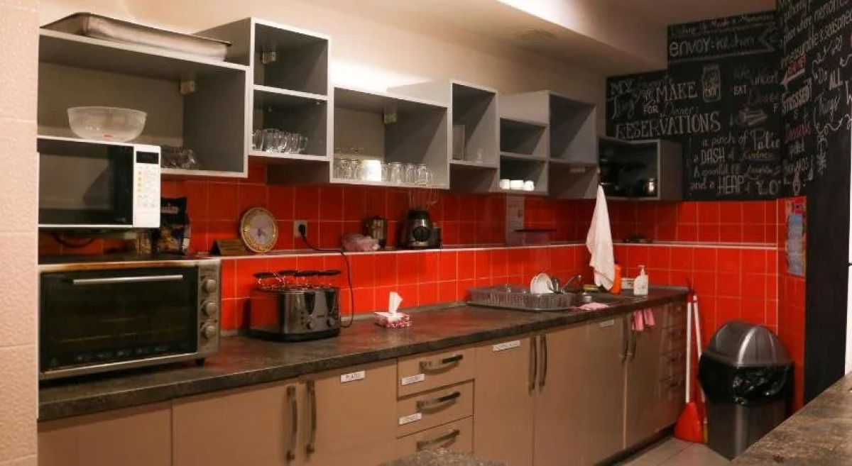 Envoy Hostel & Tours