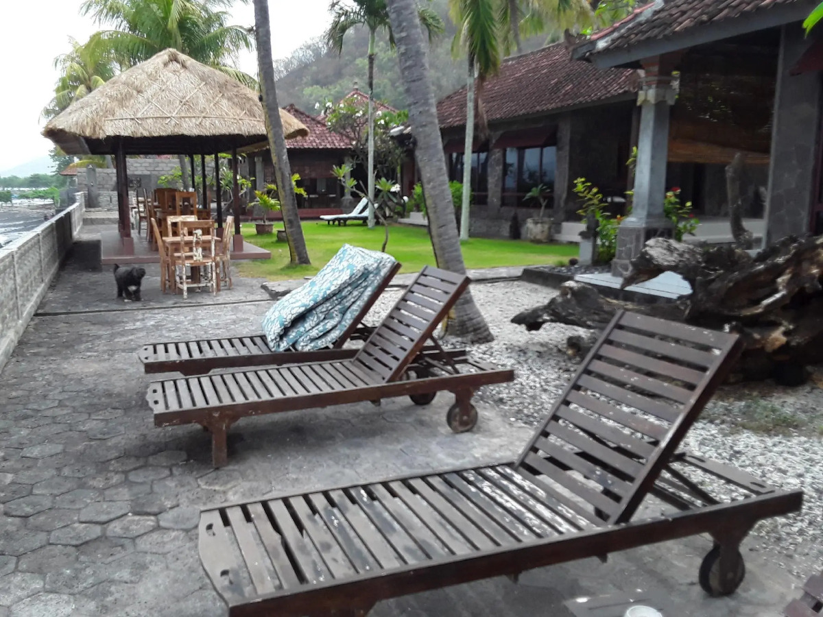 Temple Cafe & Seaside Cottages