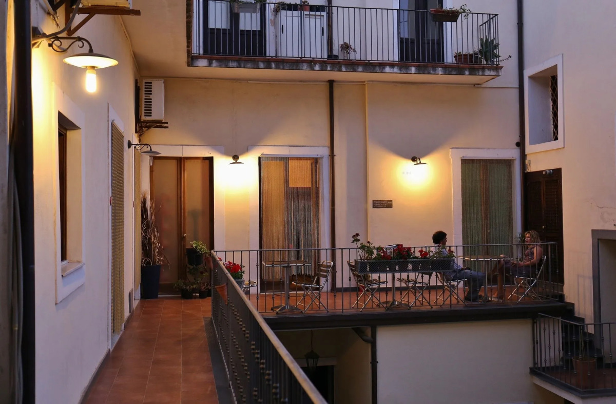 Bed and Breakfast Opera