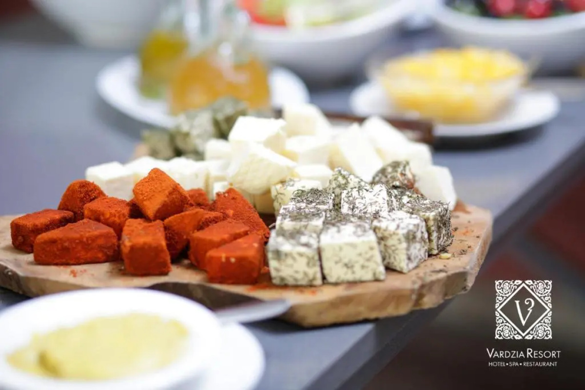 Курорт Vardzia