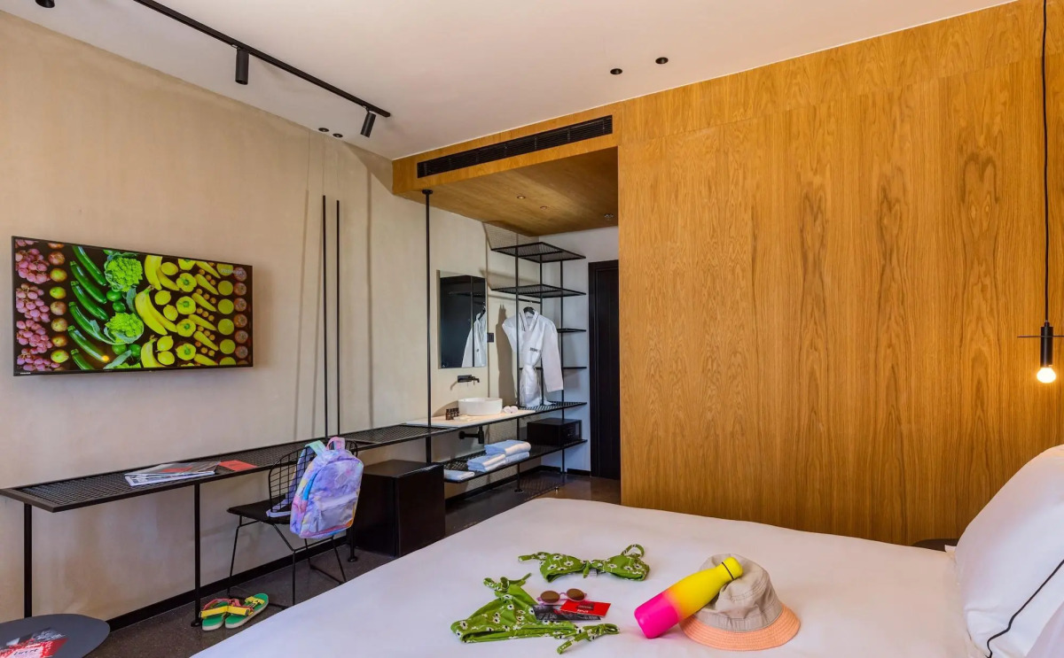 Brown Brut Seafront Hotel